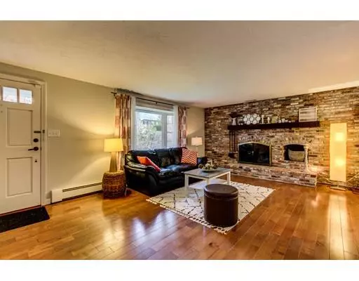 Southborough, MA 01772,40 Clifford Rd