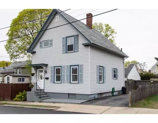 14 Osborne St, Peabody, MA 01960