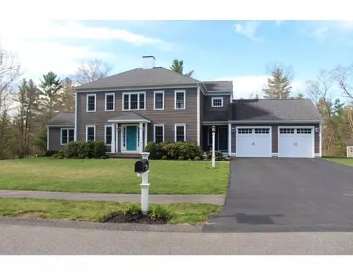 23 Blackbird Dr, Pembroke, MA 02359