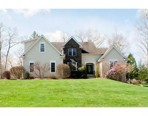 266 Shining Rock Dr, Northbridge, MA 01534