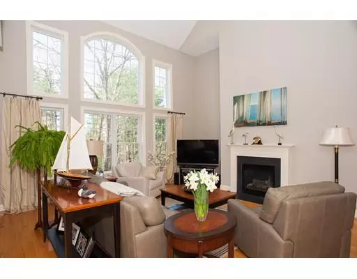 Northbridge, MA 01534,266 Shining Rock Dr