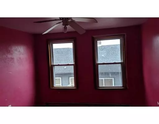 Warwick, RI 02888,23 Delaware Ave