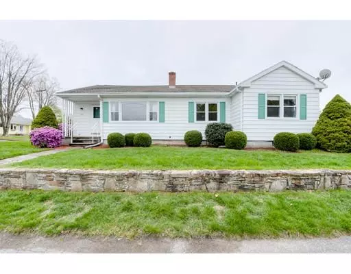 25 Cheney St, Palmer, MA 01069