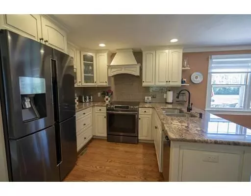 East Longmeadow, MA 01028,24 Fraser Dr