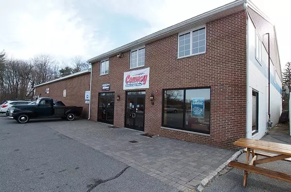 27-29 Hollis St, Pepperell, MA 01463