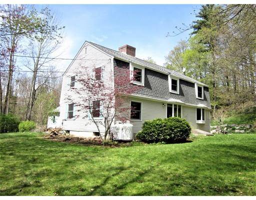 Sturbridge, MA 01566,2 Leslie Ln