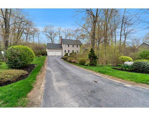 866 Marston Rd, Northbridge, MA 01588