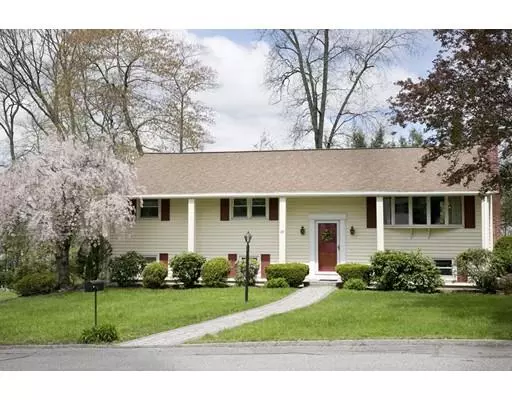 29 Hillside Drive, Shrewsbury, MA 01545