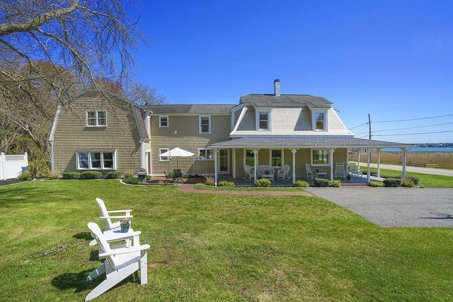 17 Landing Rd, Duxbury, MA 02332