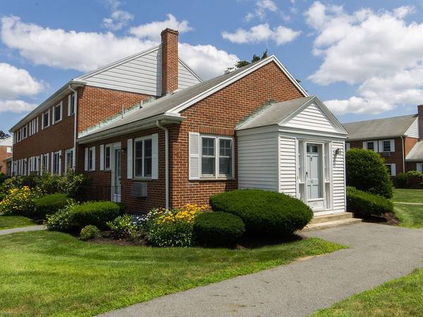 48 Emerson Gardens Rd #48, Lexington, MA 02420