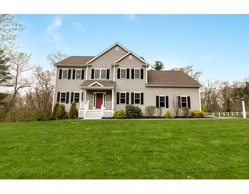 176 Oak Hill Ave, Wrentham, MA 02093