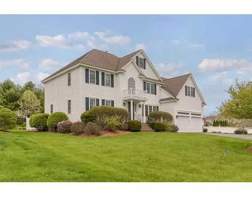 10 Lakeside Terrace, Westford, MA 01886