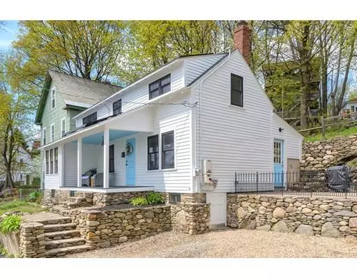 4 Highland Ct, Fitchburg, MA 01420