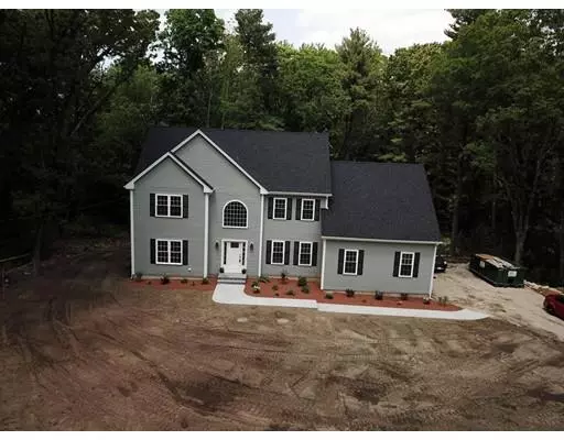 35 Hill St, Holliston, MA 01746