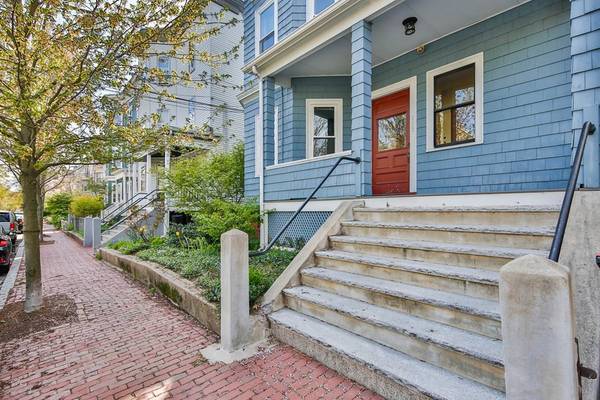 113 Antrim Street #1, Cambridge, MA 02139