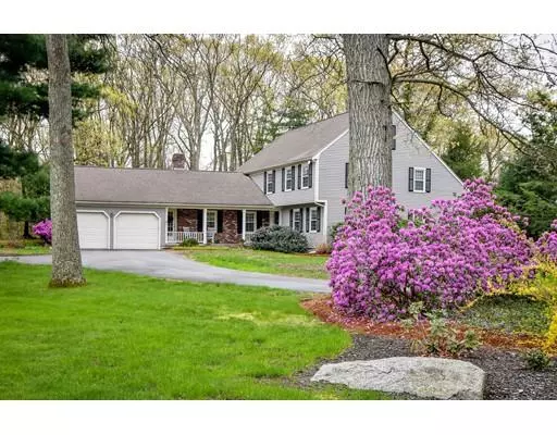 15 Gibbon Rd, Hopkinton, MA 01748