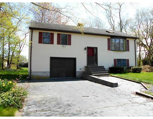 Seekonk, MA 02771,10 Deborah Cir