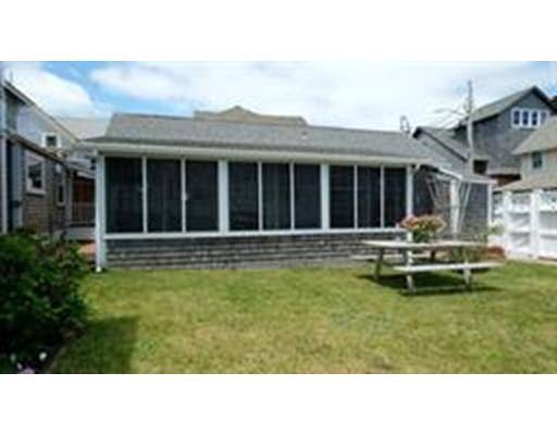 41 Ocean Ave, Oak Bluffs, MA 02557