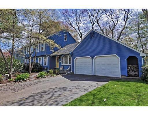 35 Laurie Ln, North Attleboro, MA 02760