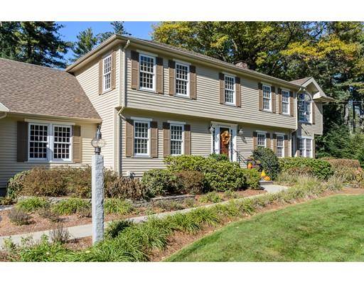 Medfield, MA 02052,64 Pine St