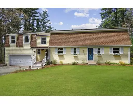 34 Plantation Dr, Duxbury, MA 02332