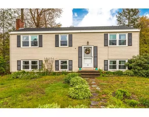 Littleton, MA 01460,11 Rita Ln