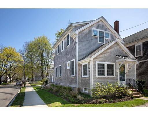 30 Church St, Mattapoisett, MA 02739