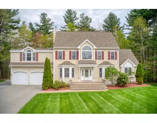 8 Southwick Circle, Westford, MA 01886