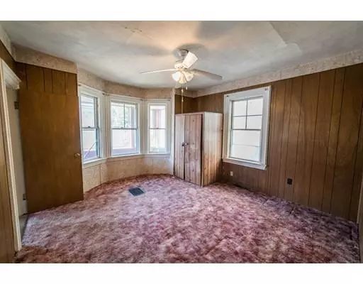 Spencer, MA 01562,36 Main St