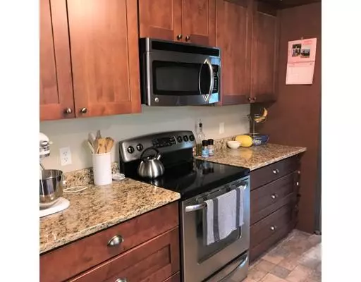 Rochester, MA 02770,219 Marion Rd