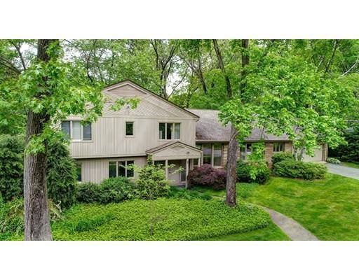 46 Pinewood Dr, Longmeadow, MA 01106