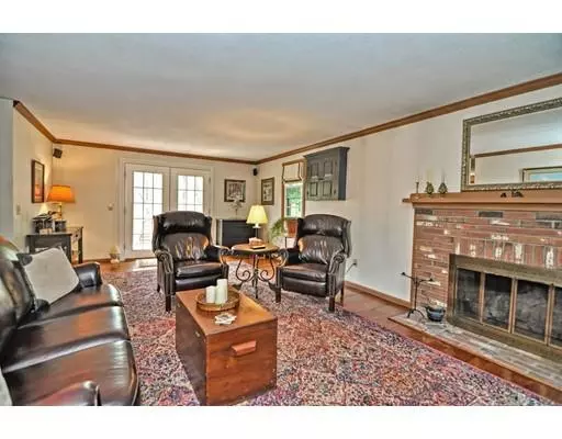 Sturbridge, MA 01518,165 Cedar Street