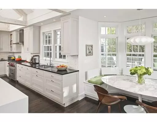 Hingham, MA 02043,3 Alexandra Way