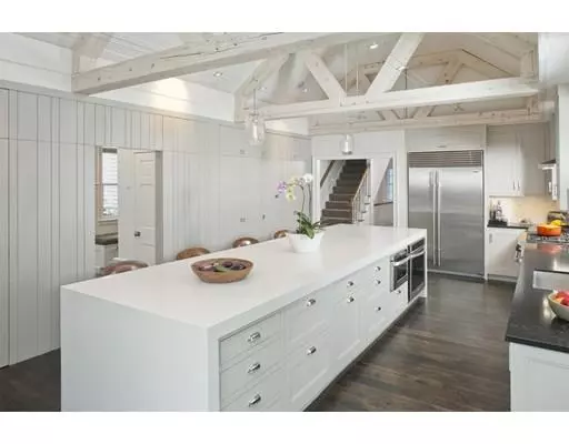 Hingham, MA 02043,3 Alexandra Way