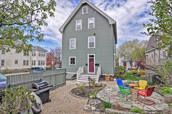 21 Ocean Ave #1, Salem, MA 01970