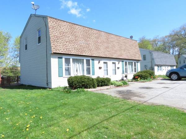 3-5 Roberta Bay, Spencer, MA 01562