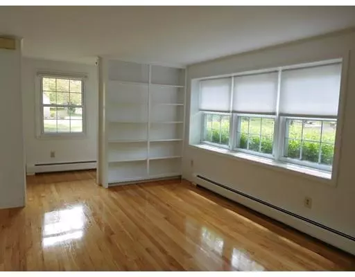 Agawam, MA 01001,29 Western Drive