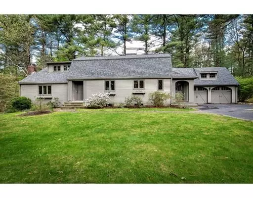 1 Woodridge Rd, Dover, MA 02030