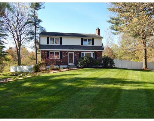 85 Pennacook Rd, Tewksbury, MA 01876