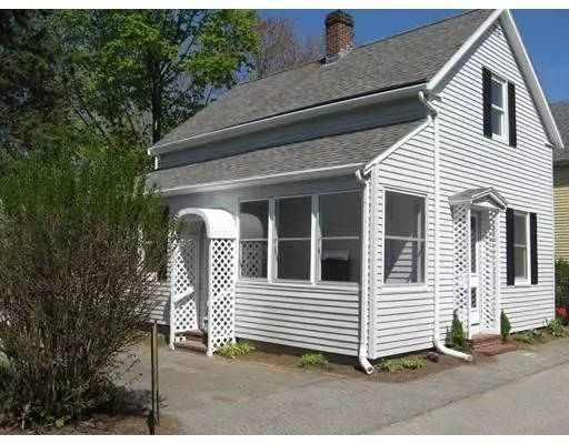 2 River Ct, Ipswich, MA 01938