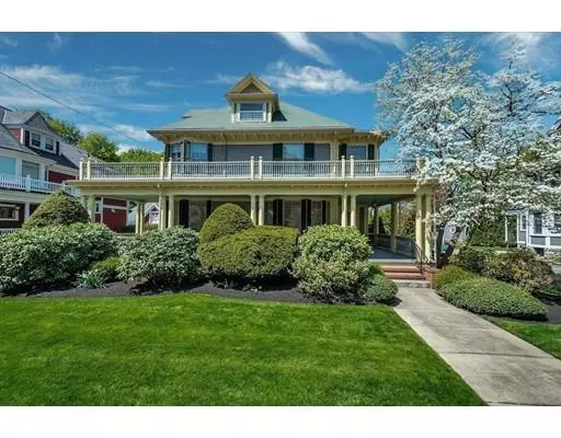9 Arlington Rd, Woburn, MA 01801