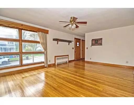 Milford, MA 01757,9 Congress Terrace