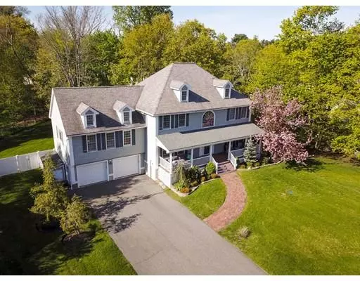 5 Green Meadow Drive, Lynnfield, MA 01940