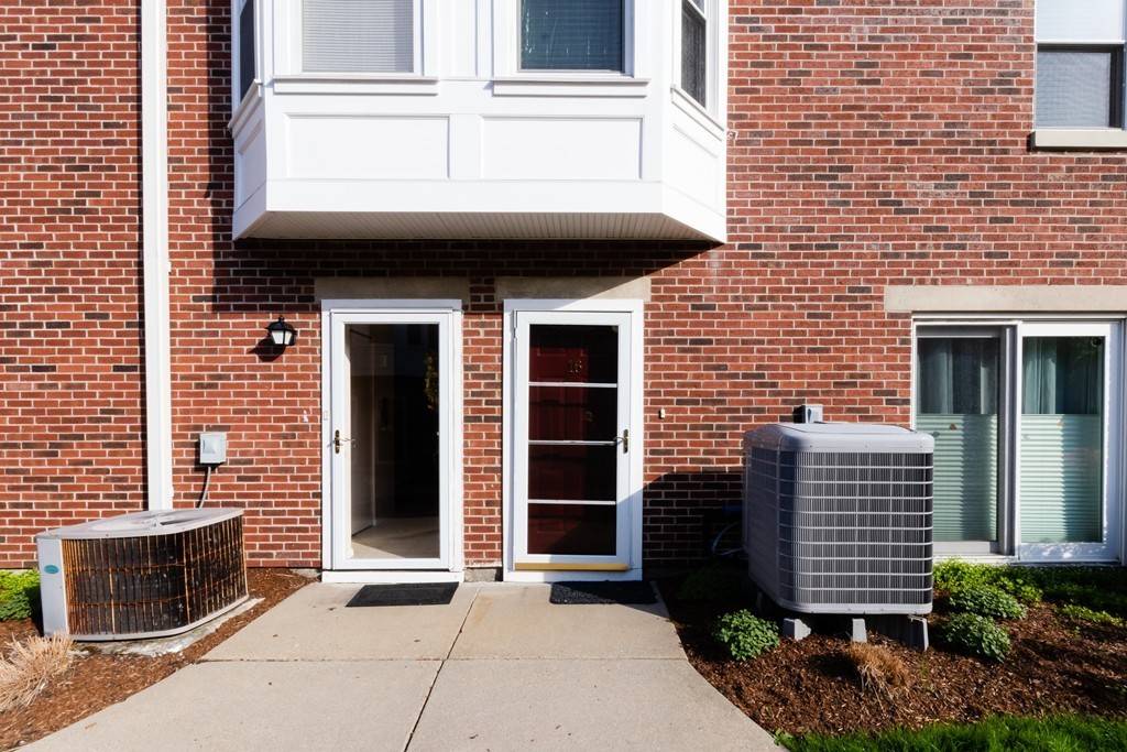 Quincy, MA 02171,150 Quincy Shore Dr #16