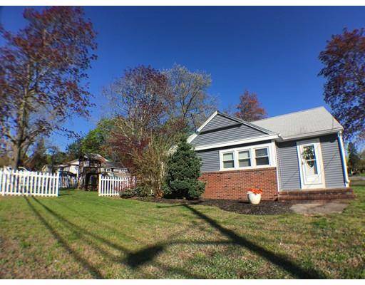 535 Mount Vernon St, Lawrence, MA 01843