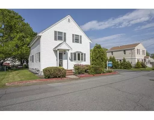 3 Perry Ave, Taunton, MA 02780