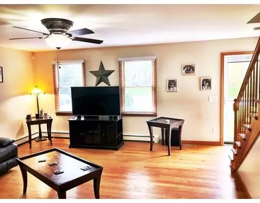 Swansea, MA 02777,63 Laurie Ln