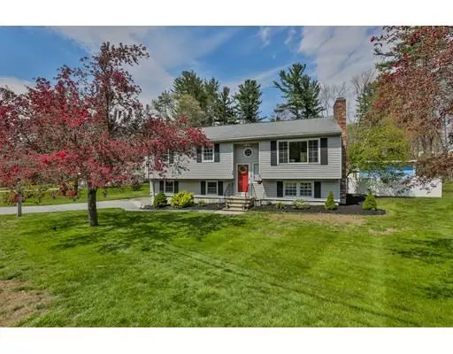 76 Village Dr, Dracut, MA 01826