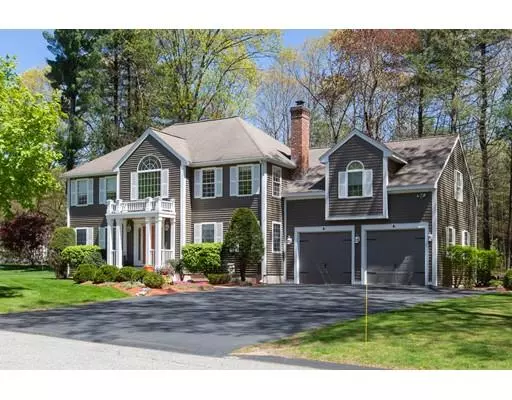 21 Cherrywood Dr, Dracut, MA 01826