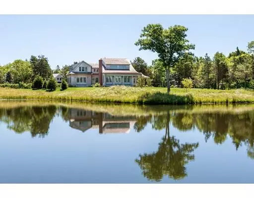 3 Noras Ln, Edgartown, MA 02539